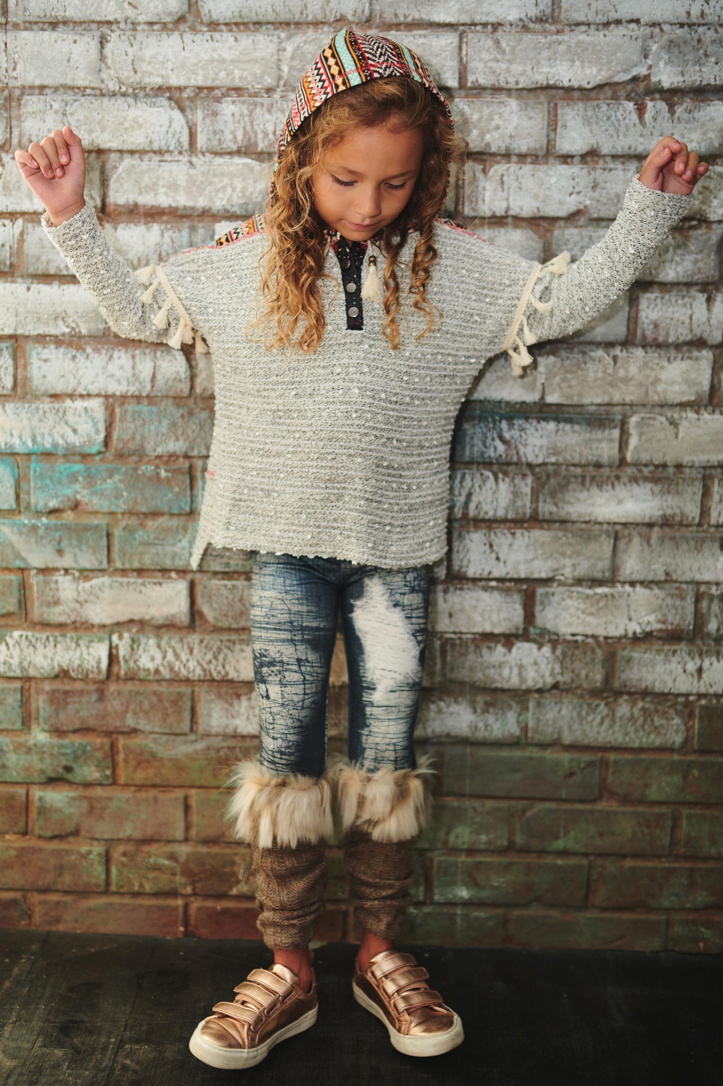 OUTERWEAR GREY PULLOVER