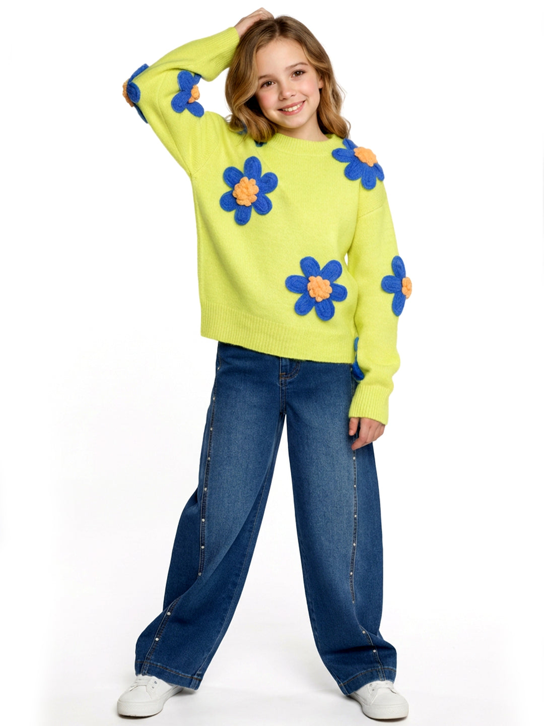 KNIT SWEATER WITH CHUNKY YARN  FLOWERS