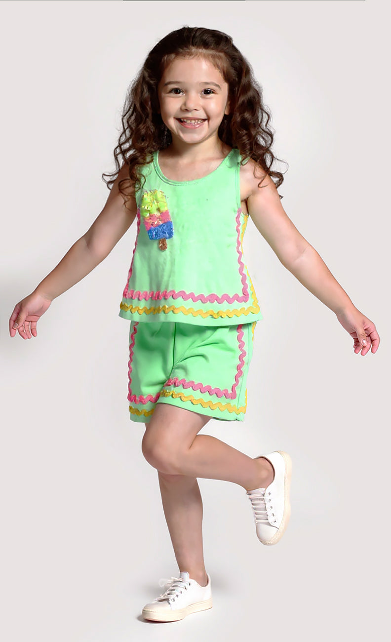SHORTS W/ RIC RAC TRIM DETAIL
