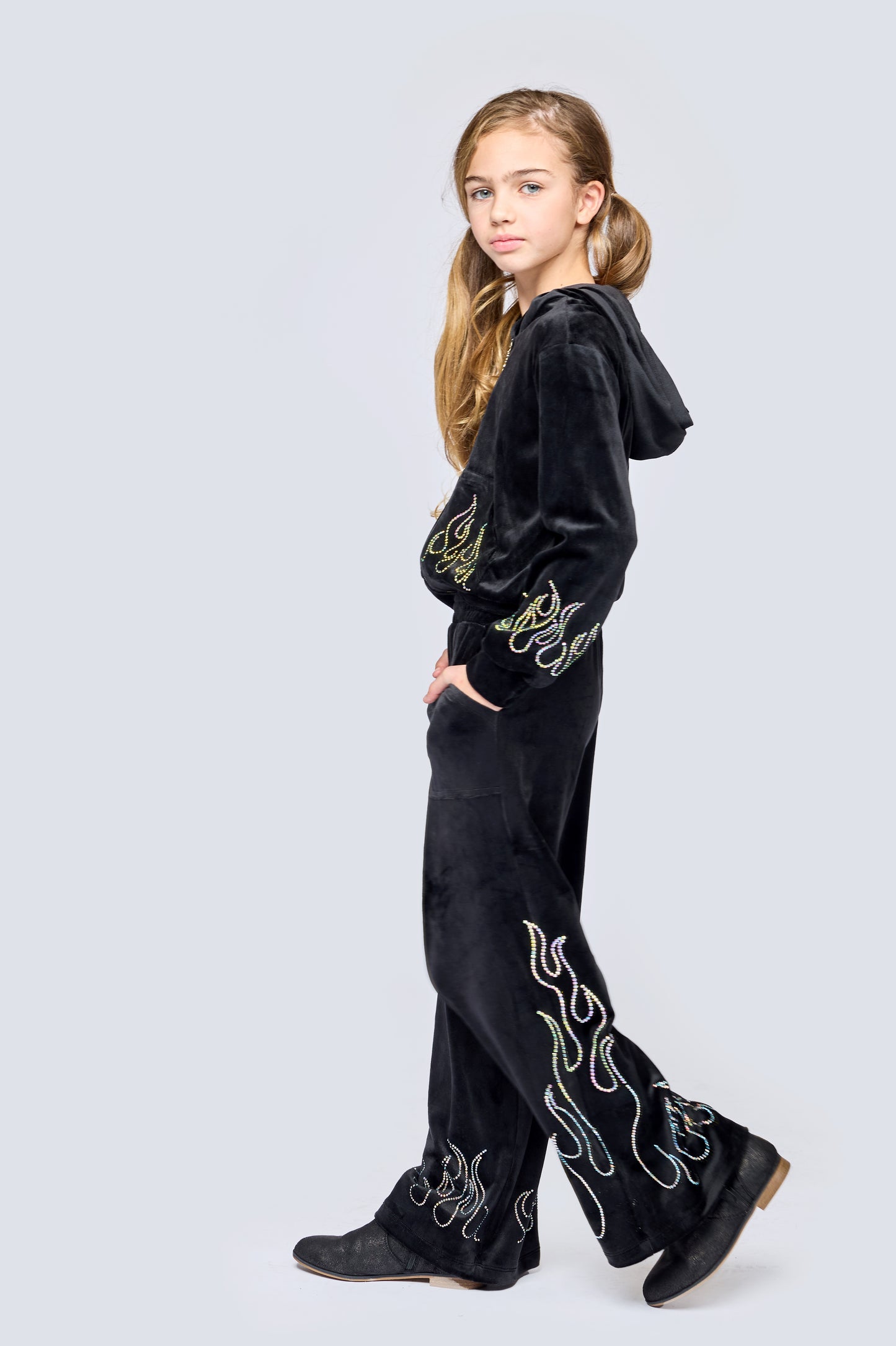 WIDE LEG VELOUR PANTS WITH RHINESTONE FLAMES