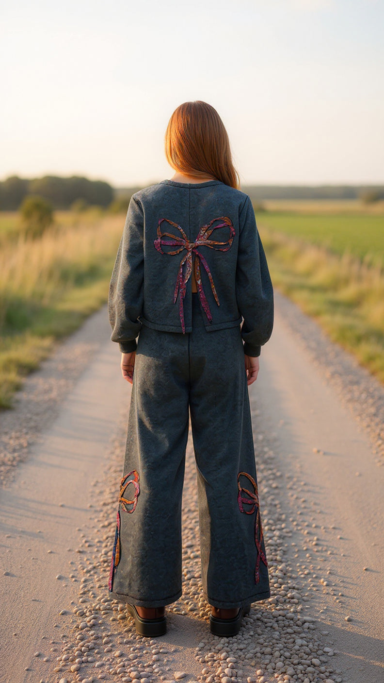 SEQUIN BOW KNIT PANTS W/SIDE LEG SLITS