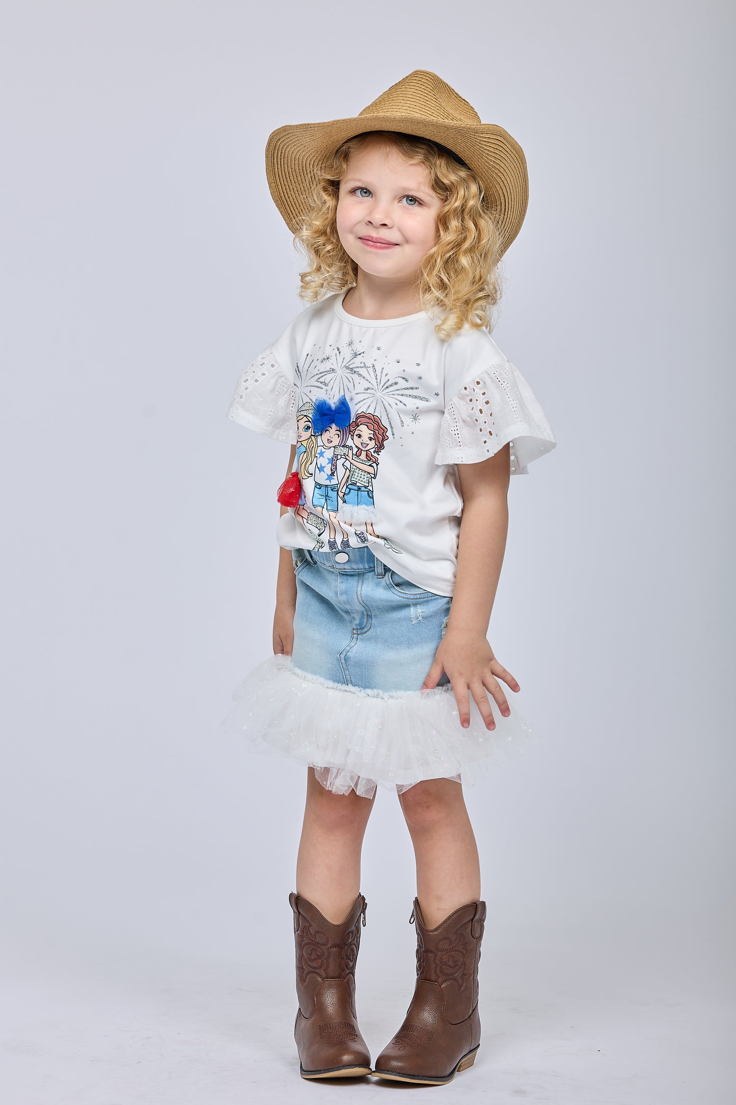 EYELET SLEEVE TOP W/ FRIENDS UNDER FIREWORKS GRAPHIC