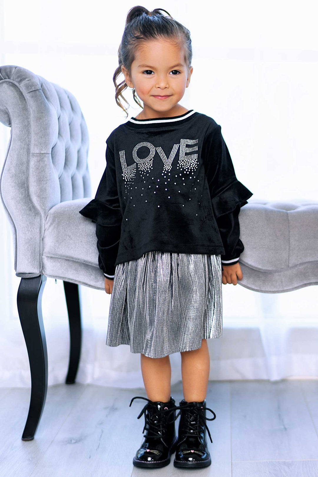 Baby sara Baby Girl's Velour Rhinestone Love Ruffle Shirt