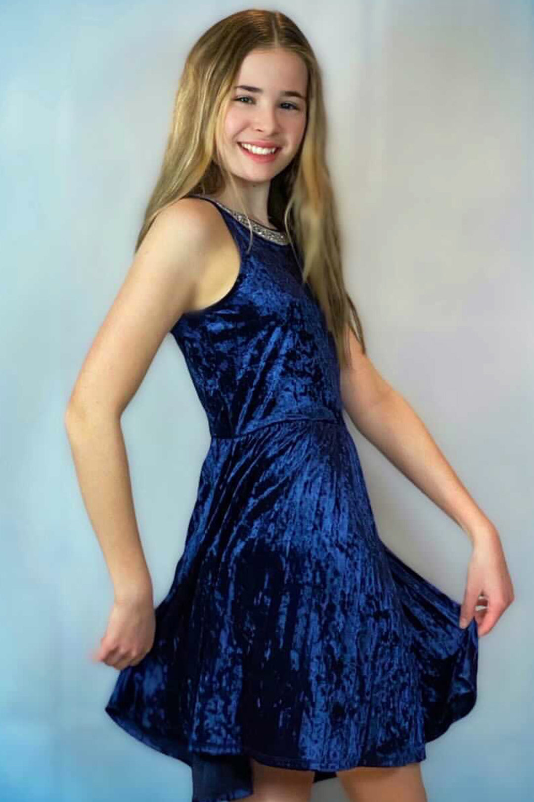 Hannah Banana Big Girls Halter Neck Pleated Velvet Party Dress